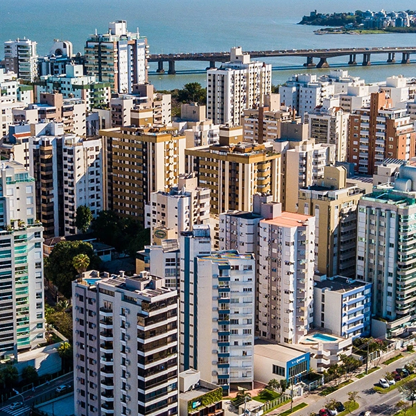 Florianópolis e Joinville estã